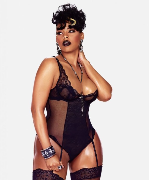 keyshia-dior-in-sexy-suit-with-messy-mohawk-cut-and-highlighted-color-at-the-bang-and-middle-part-of-hair-558cffe3a2575